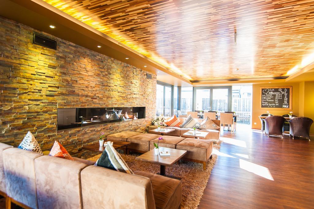 Living Max Hotel Zell am See Zewnętrze zdjęcie