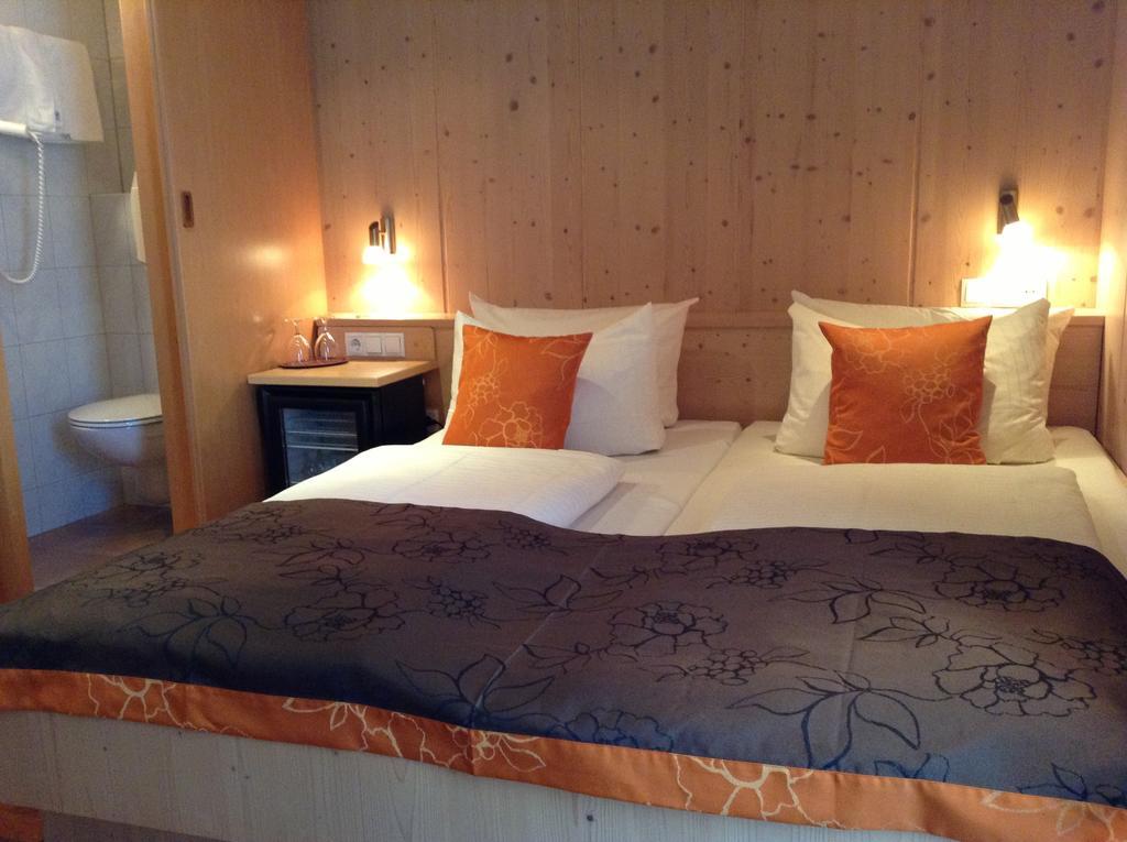 Living Max Hotel Zell am See Zewnętrze zdjęcie